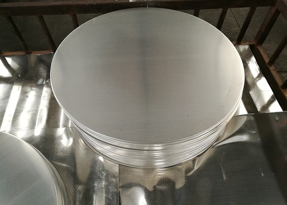 Dụng cụ nấu ăn 1060 đĩa nhôm tròn Khoan sâu với Thạch Cao