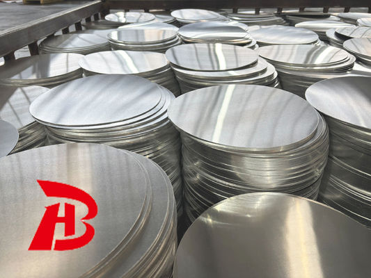 Bề mặt nhẵn Đĩa nhôm có độ phẳng cao Hợp kim 1050 1060 3003, dày 0,3–6 mm, Trống nhôm kích thước tùy chỉnh cho vỏ đèn & chậu