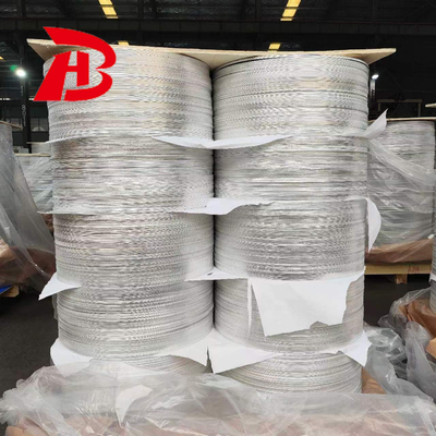 1 3 5 8 bề mặt hình tròn nhôm Kháng ăn mòn mạnh mẽ mà không có Burr in cuộn