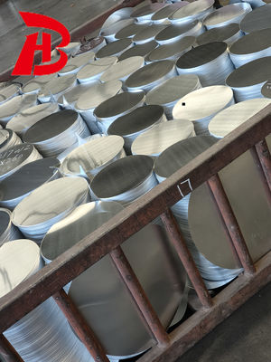 Các đĩa nhôm bạc có chất lượng cao có thể tùy chỉnh cho đồ nấu ăn và đèn với giá cạnh tranh