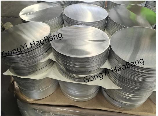 Bề mặt nhẵn Đĩa nhôm có độ phẳng cao Hợp kim 1050 1060 3003, dày 0,3–6 mm, Trống nhôm kích thước tùy chỉnh cho vỏ đèn & chậu