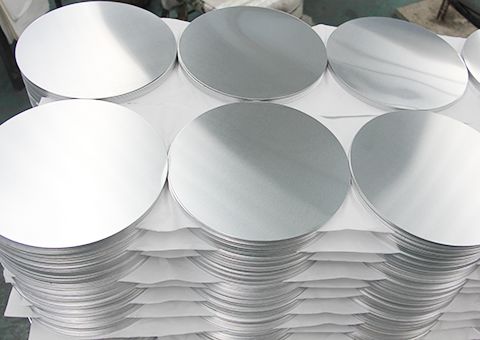 Vòng tròn nhôm bạc lâu bền 1050/1060 80-1600MM cho các dự án gia đình