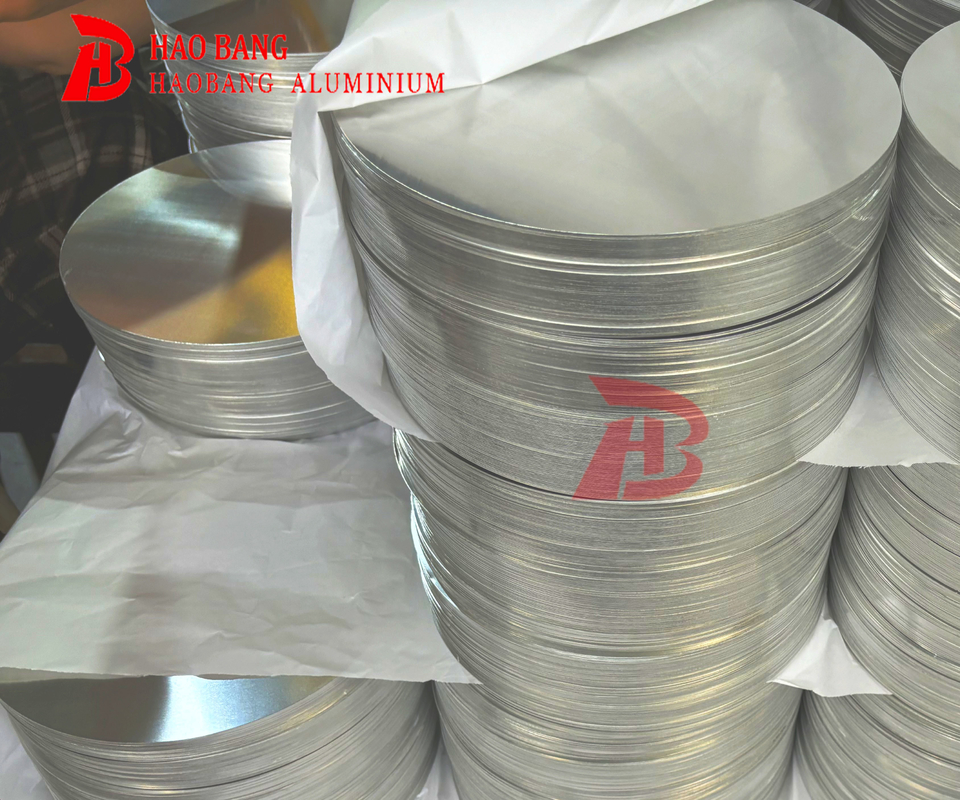 Bề mặt phủ B209 ASTM 3003 8011 1050 1100 1060 Vòng tròn đĩa nhôm cho chảo không dính