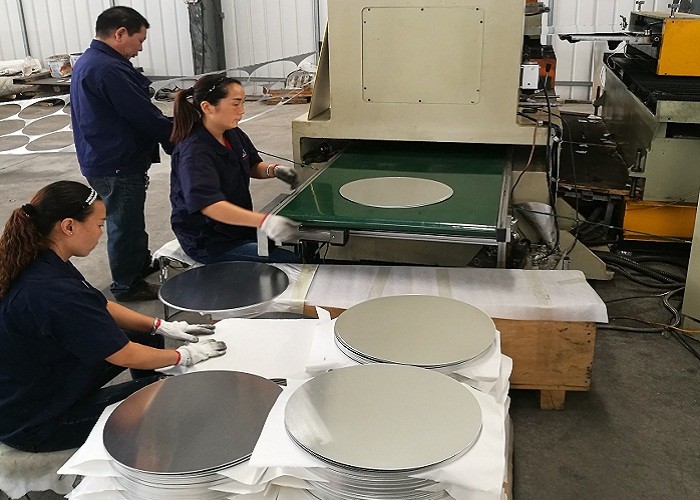 Hợp kim 1070 Nhôm tròn Khoáng sản Vòng tròn tròn Đối với chiếu sáng công nghiệp