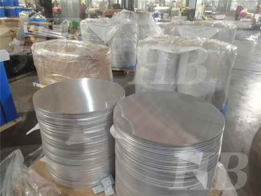 10 năm kinh nghiệm sản xuất Nhà máy trực tiếp cung cấp 0.3-6 mm 80-1600 mm Đĩa vòng nhôm cho đồ nấu ăn